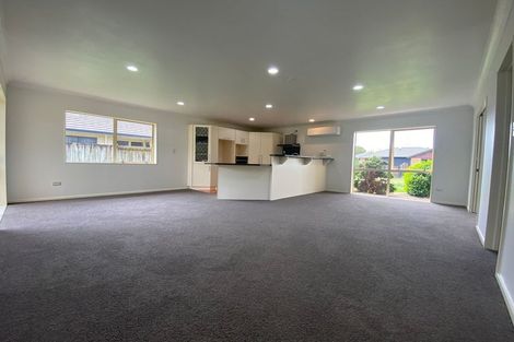Photo of property in 3 Cairns Crescent, Rototuna, Hamilton, 3210