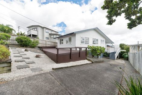 Photo of property in 8 Hauraki Crescent, Pinehill, Auckland, 0632