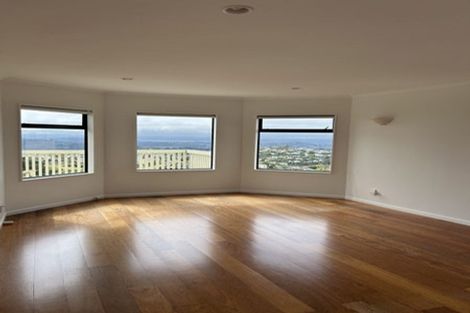 Photo of property in 99 Ashton Fitchett Drive, Brooklyn, Wellington, 6021