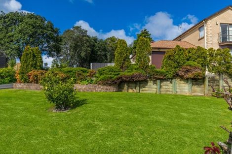 Photo of property in 2 Kittiwake Drive, Schnapper Rock, Auckland, 0632