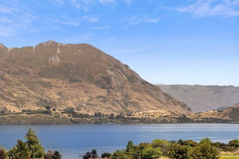 Photo of property in 1 Roto Place, Wanaka, 9305