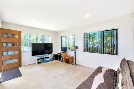Photo of property in 70d Glengarry Road, Glen Eden, Auckland, 0602