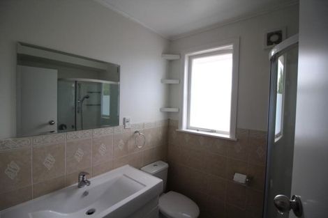 Photo of property in 1 Gaede Terrace, Sunnyvale, Auckland, 0612