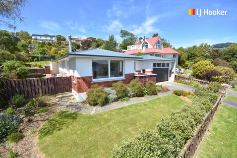 Photo of property in 15 Bayne Terrace, Macandrew Bay, Dunedin, 9014