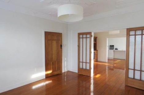 Photo of property in 24 Bayly Road, Moturoa, New Plymouth, 4310