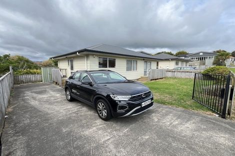 Photo of property in 4 Dimock Street, Titahi Bay, Porirua, 5022