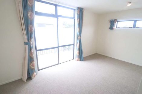 Photo of property in Krisley Court, 1/6 Ambrico Place, New Lynn, Auckland, 0600