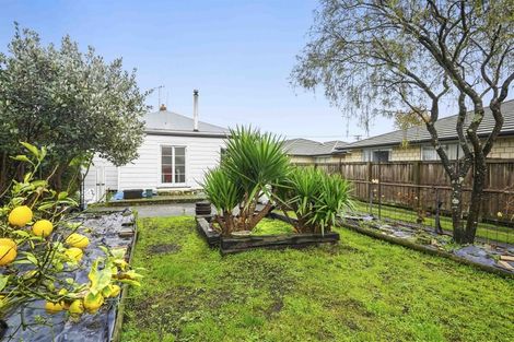 Photo of property in 11 Lyon Street, Frankton, Hamilton, 3204