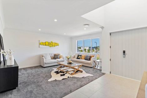 Photo of property in 35 Pacific Heights Road, Orewa, 0931