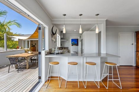 Photo of property in 1/73 Birkdale Road, Birkdale, Auckland, 0626