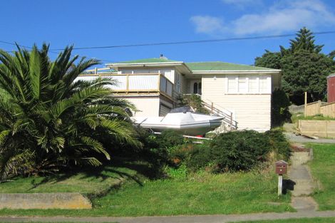 Photo of property in 3 Ngahue Crescent, Elsdon, Porirua, 5022