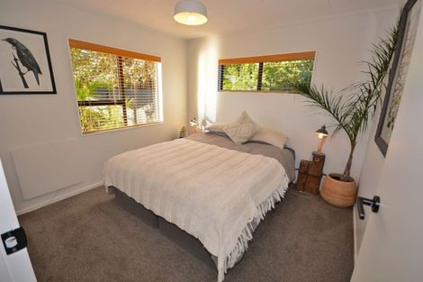 Photo of property in 2 Island View Terrace, Waikanae Beach, Waikanae, 5036