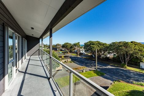 Photo of property in 16 Manly Street, Paraparaumu Beach, Paraparaumu, 5032