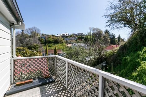 Photo of property in 2 Cameron Road, Bluff Hill, Napier, 4110