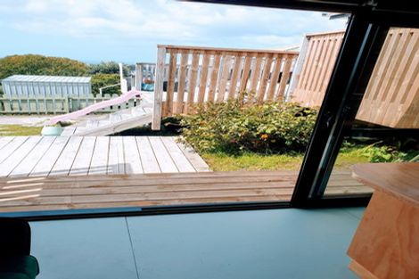 Photo of property in 61 Wade River Road, Stanmore Bay, Whangaparaoa, 0932