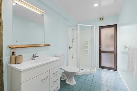 Photo of property in 12 Kaitake Place, Oakura, 4314