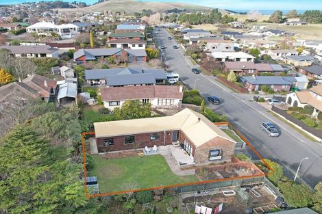Photo of property in 33 Leven Street, South Hill, Oamaru, 9400