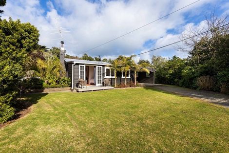 Photo of property in 46 Fox Street, Opunake, 4616