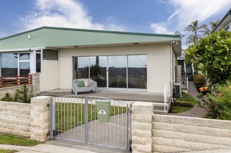 Photo of property in 10 North Terrace, Westshore, Napier, 4110