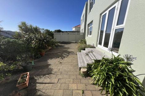 Photo of property in 23cu1 Maida Vale Road, Roseneath, Wellington, 6011