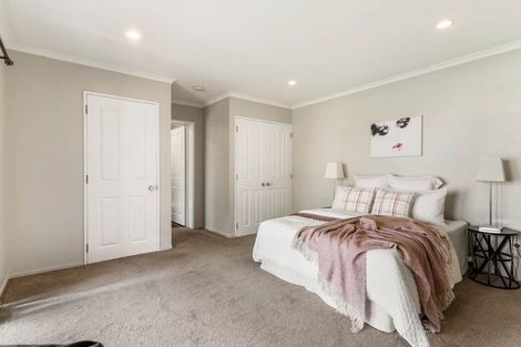 Photo of property in 76 Goodwood Drive, Goodwood Heights, Auckland, 2105