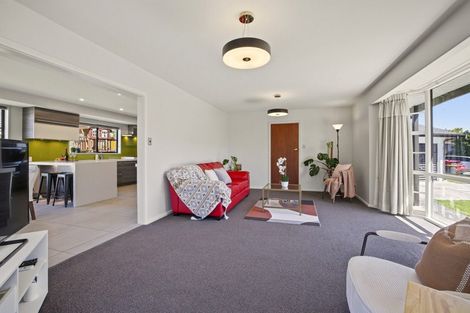 Photo of property in 4 Larkhill Place, Russley, Christchurch, 8042