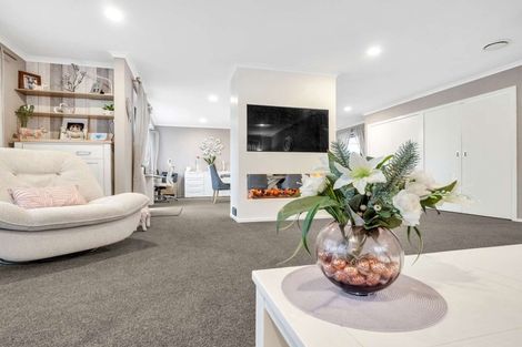 Photo of property in 16 Antrim Place, Nawton, Hamilton, 3200