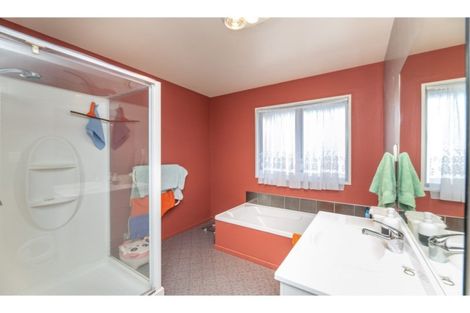 Photo of property in 2 Evergreen Place, Parklands, Christchurch, 8083