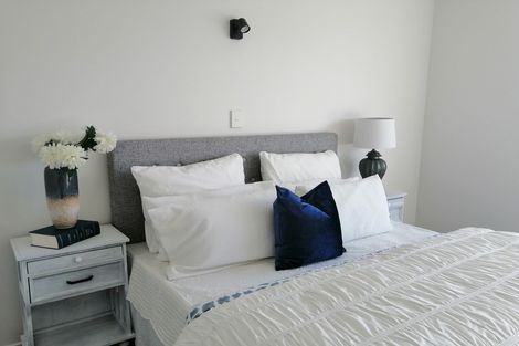 Photo of property in 3/240 Hurstmere Road, Takapuna, Auckland, 0622