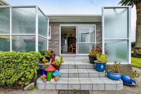 Photo of property in 73 Browne Street, Waitara, 4320