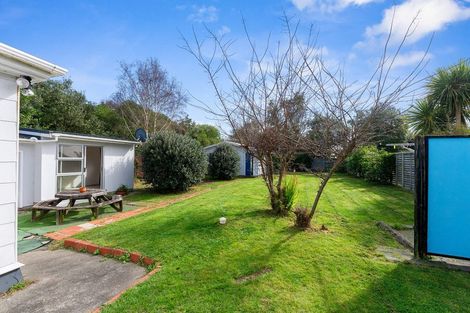 Photo of property in 674 Waikawa Beach Road, Waikawa Beach, Levin, 5573