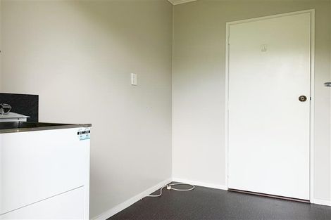 Photo of property in 2/14 Claridge Street, Glen Eden, Auckland, 0602