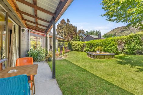 Photo of property in 23 Studholme Road, Wanaka, 9382