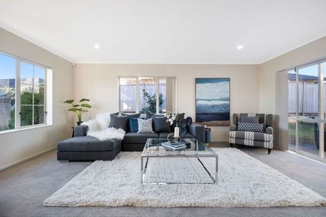 Photo of property in 18 Villino Place, Randwick Park, Auckland, 2105