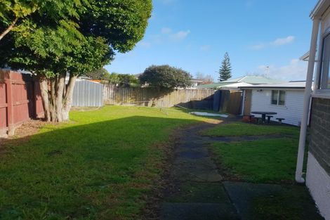Photo of property in 21 Royal Arch Place, Rosehill, Papakura, 2113