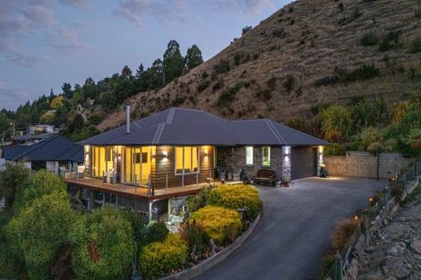 Photo of property in 9 Selkirk Street, Roxburgh, 9500