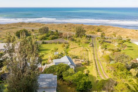 Photo of property in 1 Sandy Bay Drive, Mataikona, Tinui, 5889