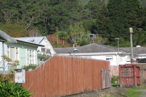 Photo of property in 2 Kamahi Street, Stokes Valley, Lower Hutt, 5019