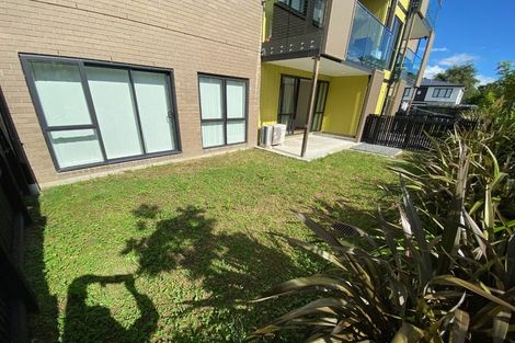 Photo of property in 1/7g Newelm Lane, Flat Bush, Auckland, 2019