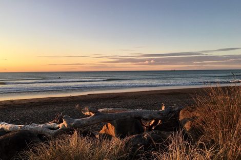 Photo of property in 1/23 Hamblyn Street, Strandon, New Plymouth, 4312