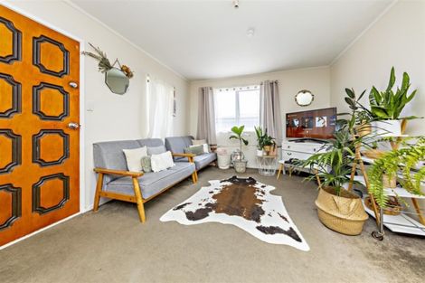 Photo of property in 6 Waterview Road, Favona, Auckland, 2024