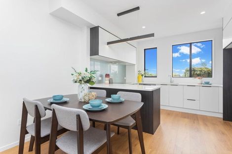 Photo of property in 1/2a Cambridge Road, Manurewa, Auckland, 2102