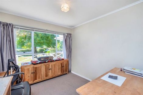 Photo of property in 20 Spence Road, Henderson, Auckland, 0612