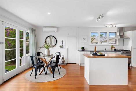 Photo of property in 13 Yeovil Place, St Albans, Christchurch, 8052