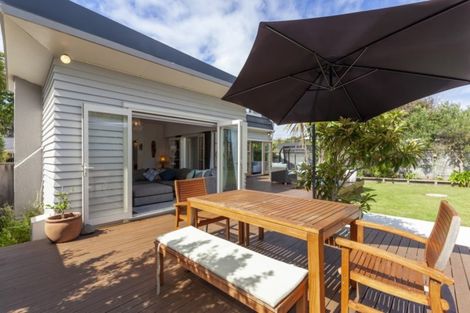 Photo of property in 62 Manly Street, Paraparaumu Beach, Paraparaumu, 5032