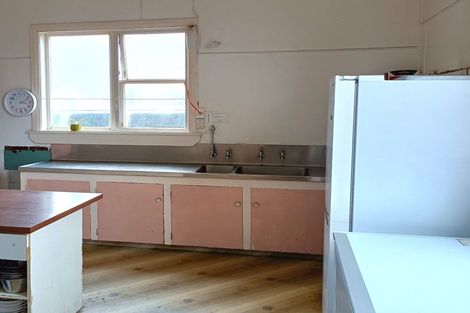 Photo of property in 106 Egmont Street, Patea, 4520