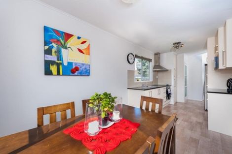 Photo of property in 1 Ronald Place, Manurewa, Auckland, 2102