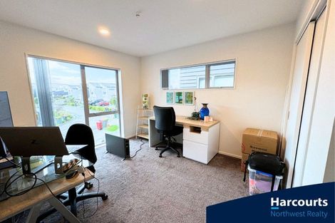 Photo of property in 13 Houhora Street, Westgate, Auckland, 0814
