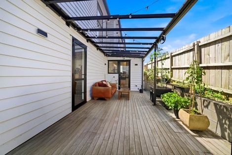 Photo of property in 118c Mount Smart Road, Onehunga, Auckland, 1061