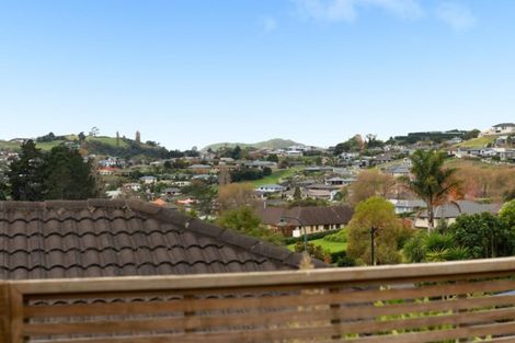 Photo of property in 16 Avon Rise, Welcome Bay, Tauranga, 3112